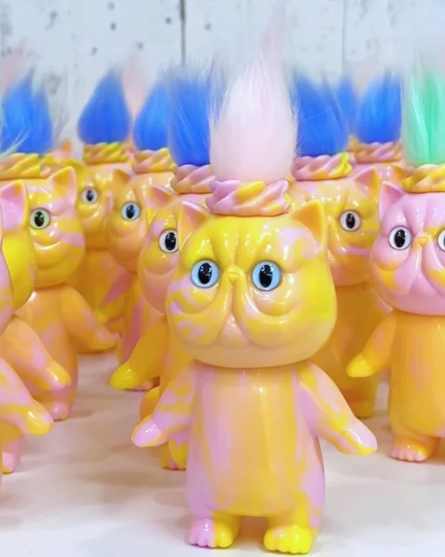 Marbled Catrolls🐱🩷💛

refreshment toy PopUp in Hong Kong
2025.5.19. (Mon)-2025.5.24. (Sat)
At angel abby GALLERY @angelabby_gallery 

#refreshmenttoy #angelabby_hk
#sofubi #ソフビ